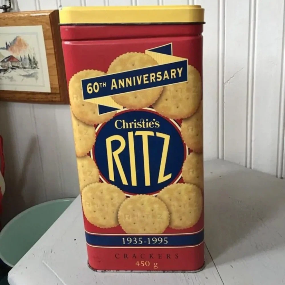 1995 Ritz cracker tin - Picture 4 of 6